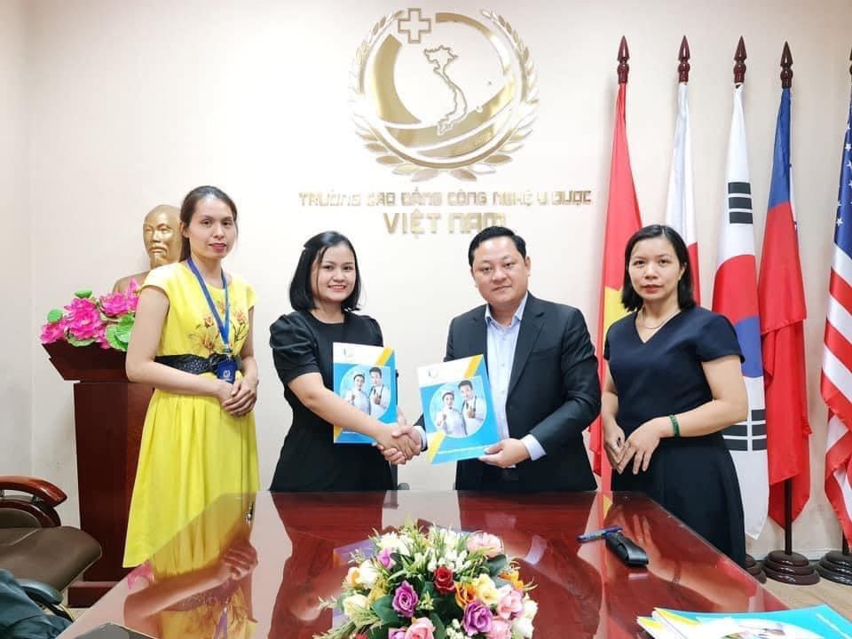 Bích Lê Giảng Viên Trường Cao Đẳng Công Nghệ Y - Dược Việt Nam